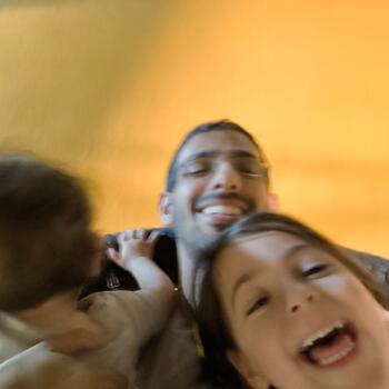 הורה פתח תקווה: לירון