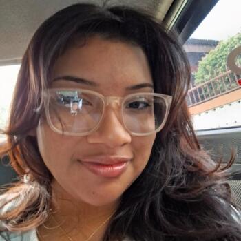 Babysitter in Balboa: Dinella González