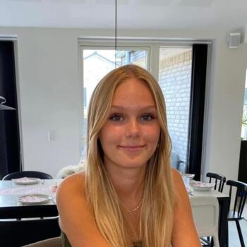 Babysitter in Silkeborg: Victoria