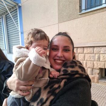 Canguro en Xirivella: Ainoha