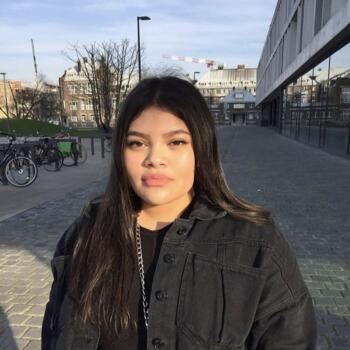 Baby-sitter in Deurne: Stacy