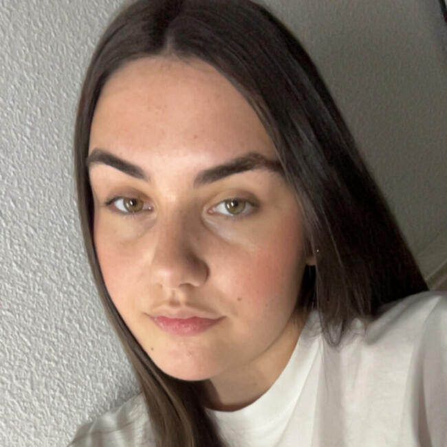 Babysitter in Villeneuve-sur-Lot: Lea