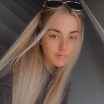 Childminder job in Ballynahinch: babysitting job Becky