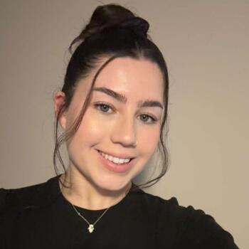 Babysitter in Melbourne: April