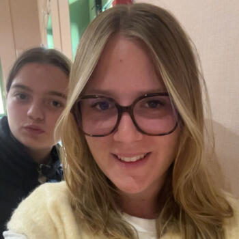 Babysitter in Mortagne-au-Perche: Leyla