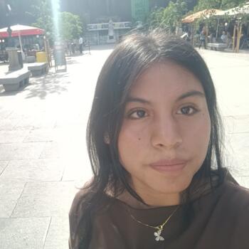 Babysitter Mejorada del Campo: Jarumi
