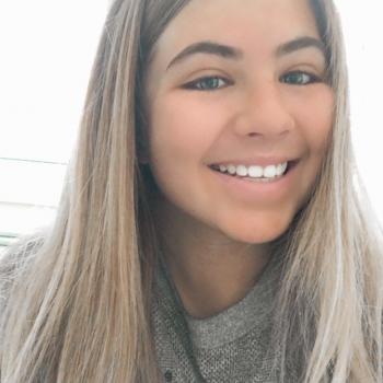 Babysitter in Gold Coast: Lani