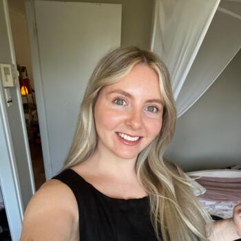 Babysitter in Central Coast: Joanna