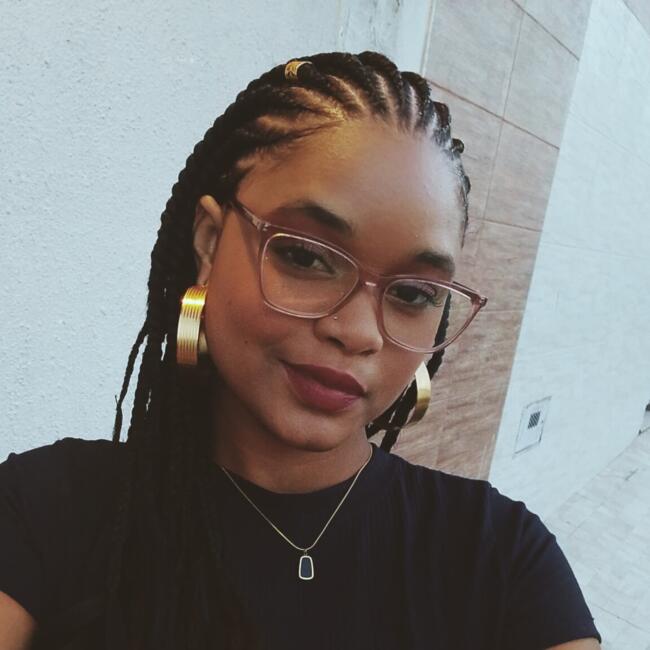 Babá em Linhares: Ayalla