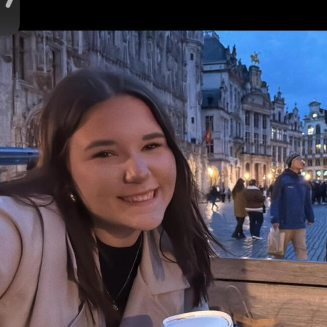 Babysitter in Soignies: Lucie