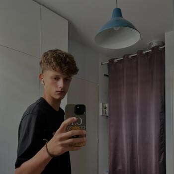 Babysitter in Mouilleron-le-Captif: Eloi