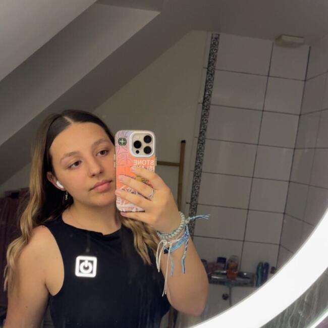 Babysitter in Villers-sur-le-Roule: Luna