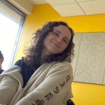 Babysitter in Orléans: Louise-Marie