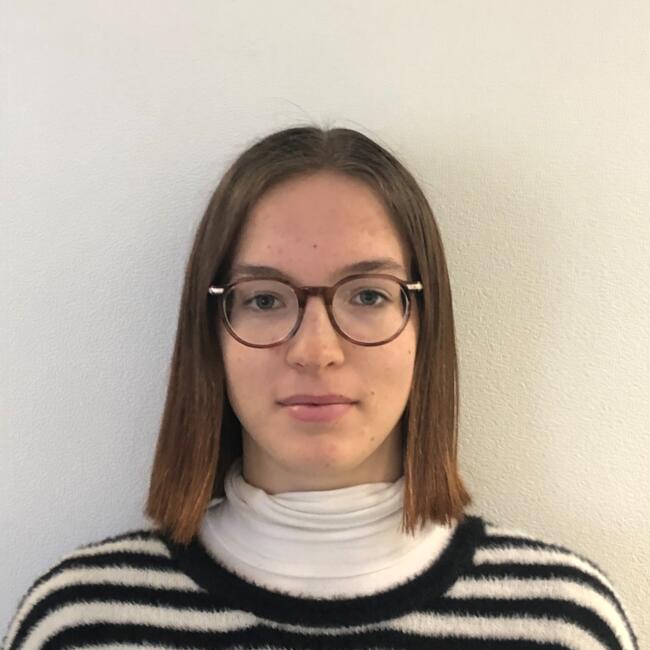 Babysitter in Subligny (Normandie): Louise