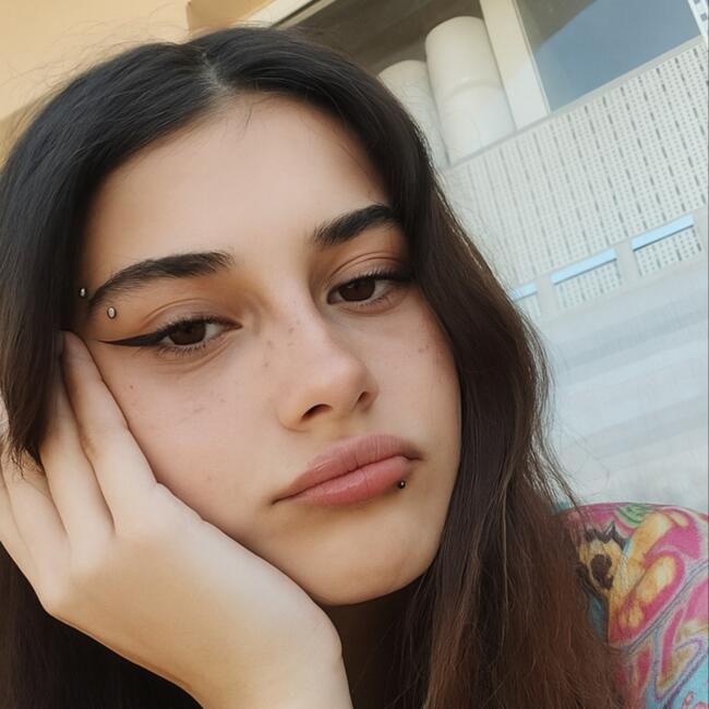 Babysitter in Corfu: ANNABEL