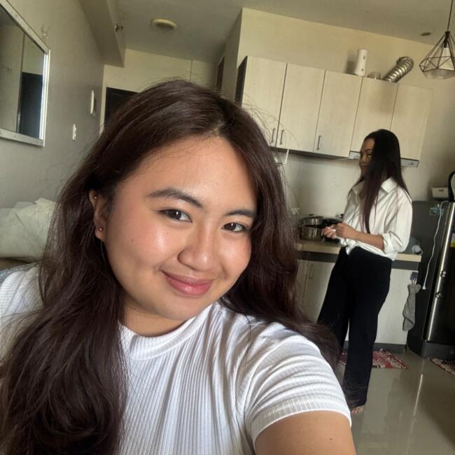 Babysitter in Cebu City: Jana