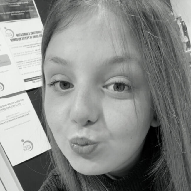 Babysitter in Mons: Kailhia