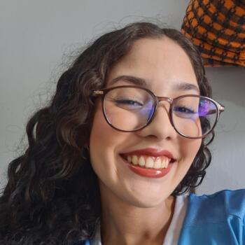 Babysitter in Belém: Flávia