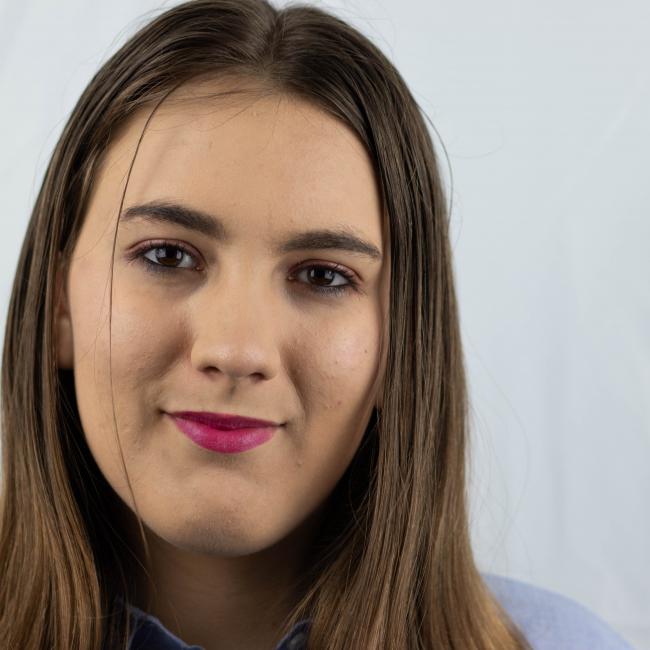 Villeneuve-d'Ascq 베이비시터: Elodie