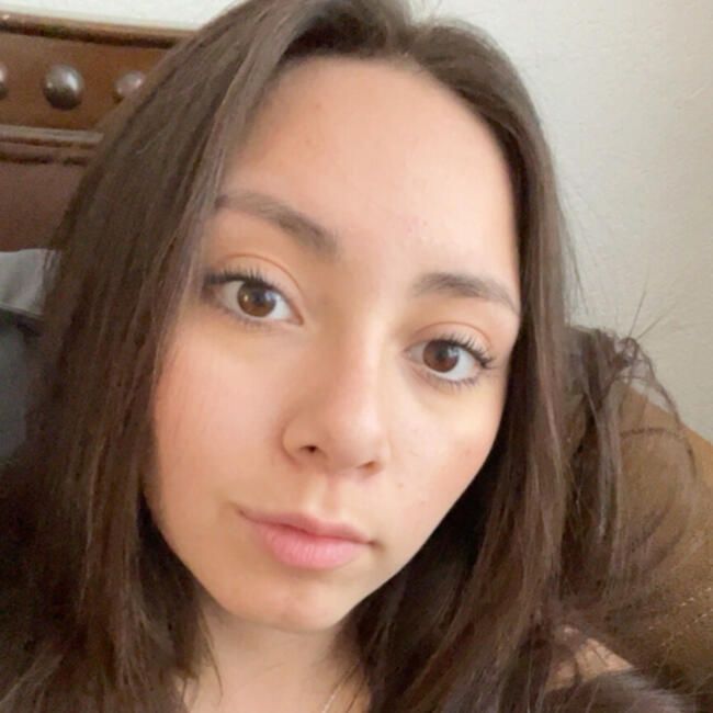 Babysitter in Los Cerrillos: Allison