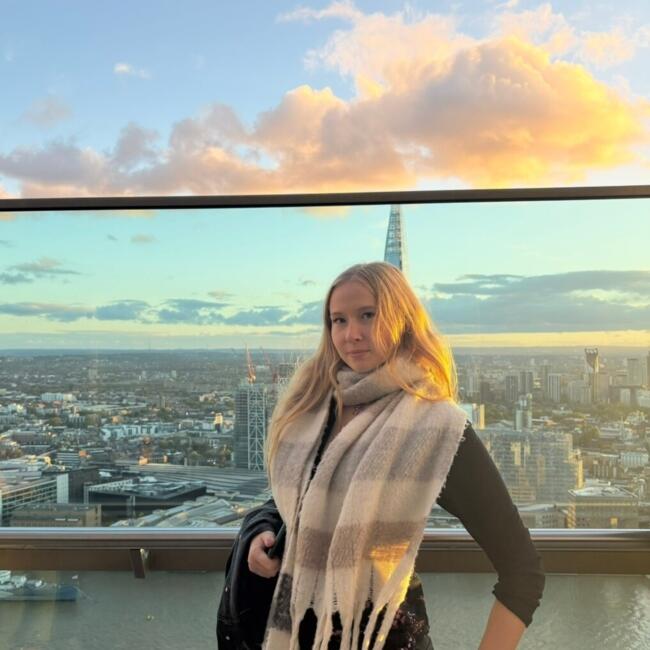 Babysitter in London: Hannah