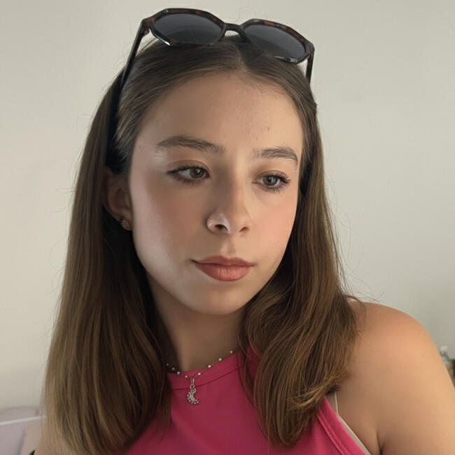 Babysitter in Carpentras: Celia