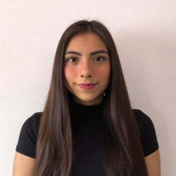 Babysitter in Neuilly-sur-Seine: Monica Daniela