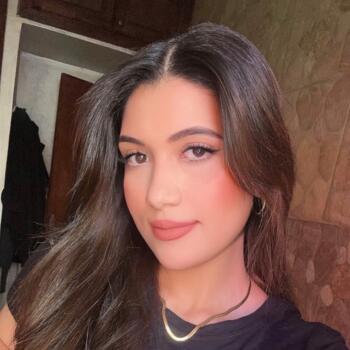 مربية أطفال رباط: Nada