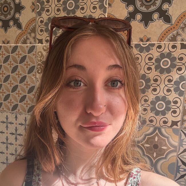 Babysitter in Glasgow: Eleanor