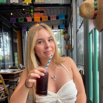 Babysitter in Cambridge: Lily