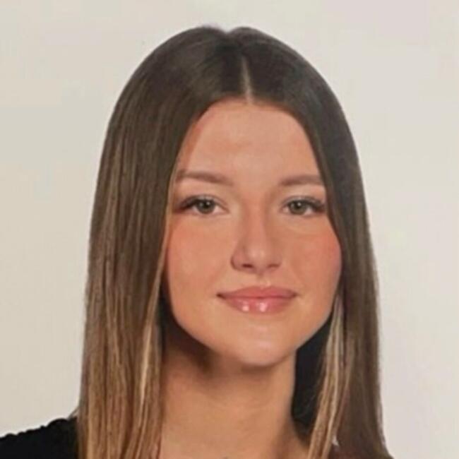 Babysitter in Carrières-sur-Seine: Lidia
