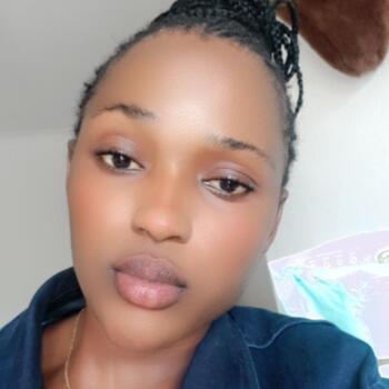 Babysitter in Cape Town: Wezzie kamanga