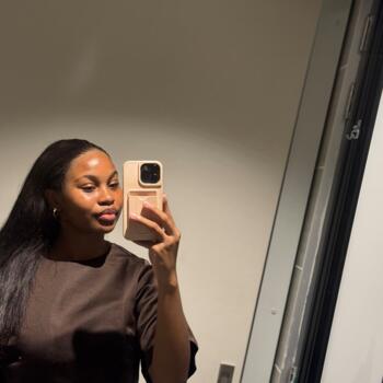 Pengasuh di Kuala Lumpur: Kelly