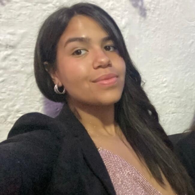 Babysitter in Montevideo: Elizabeth