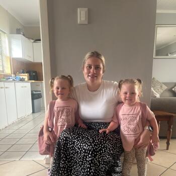 Babysitting job in Port Elizabeth: babysitting job Donné
