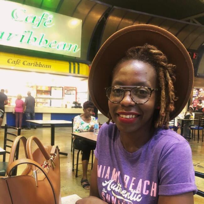 Babysitter in Santa Cruz: Genelle