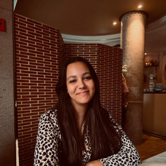 Babysitter em Funchal: Leonor