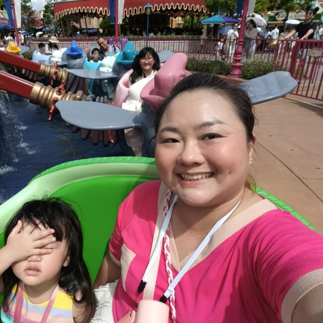 Babysitting job in Singapore Island: Suet