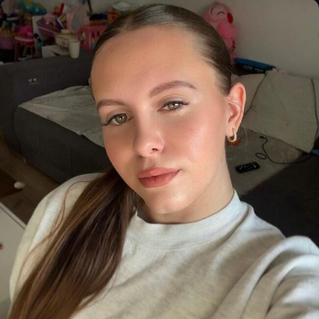 Babysitter Job in Vaihingen an der Enz: Melina