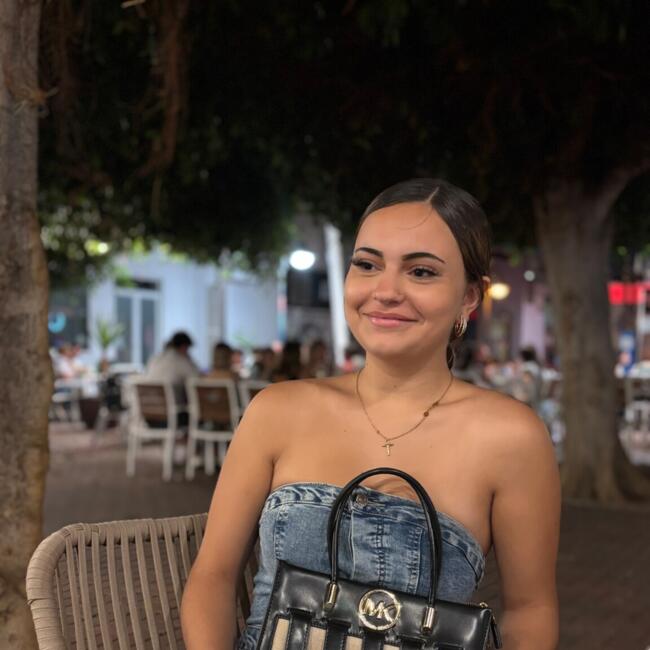 Babysitter in Madrid: Martina