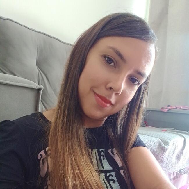 Babá em Salvador: Jaciele