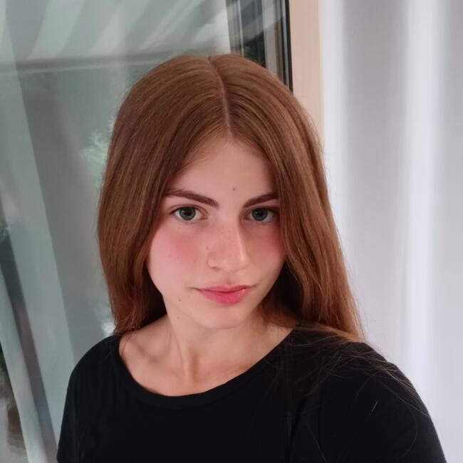 Babysitter in Vaires-sur-Marne: Inès