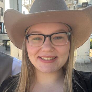 Babysitter in Crestwood (Illinois): Paige