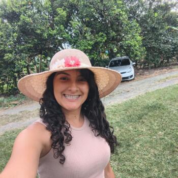 Niñera Circasia: Marielly
