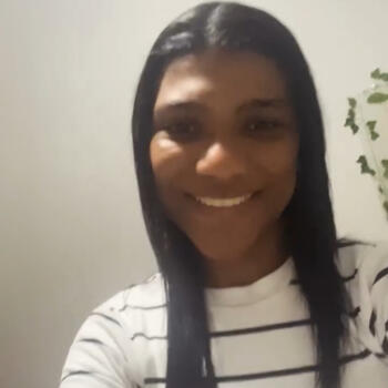 Babá em Jaguaré: Emily