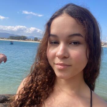 Babysitter in Palhoça: Talita