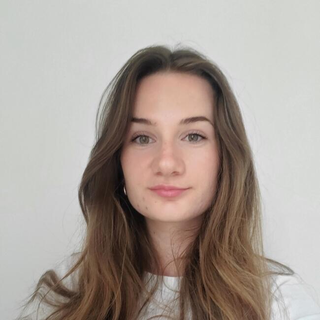 Babysitter in La Rouaudière: Irina