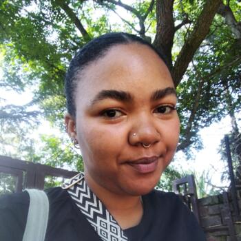 Babysitter in Randburg: Kara