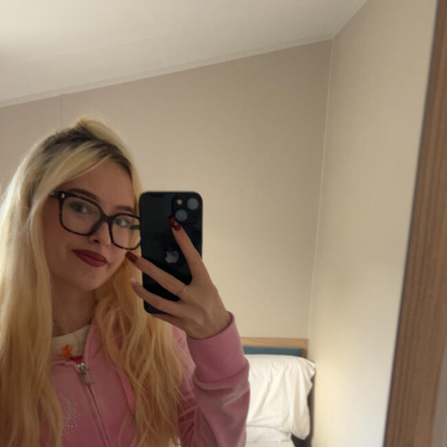 Babysitter in St Helens: Lexi