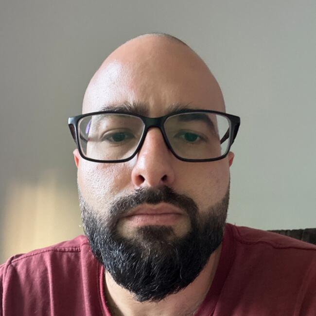 Emprego de babá em Bragança Paulista: Bruno